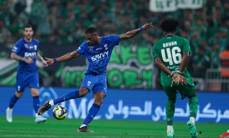 واتكينز وكنو يتألقان.. مفاجآت مثيرة في تشكيل الهلال لمواجهة الأهلي في الكلاسيكو