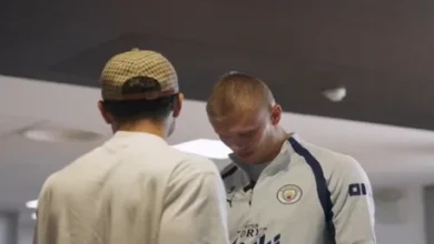 "وداع طريف بين هالاند ومرموش بعد انتقال الأخير إلى توتنهام: 'إياك أن تتجاهلني'"