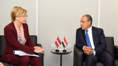 وزير الخارجية يؤكد تعزيز التعاون الاقتصادي بين العراق ولاتفيا