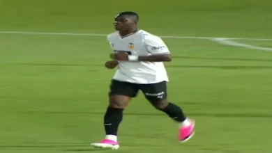 أجيري يوضح لمصراوي موقف أليو ديانج من الرحيل عن فالنسيا
