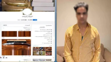 "إلقاء القبض على عاطل في شبرا بتهمة إدارة صفحة لبيع الأسلحة البيضاء والنصب عبر الإنترنت"