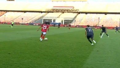 الأهلي يتجاوز مودرن سبورت بصعوبة ويواصل ملاحقة بيراميدز على صدارة الدوري المصري