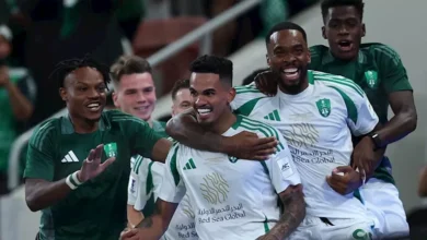 "الأهلي يحقق فوزاً كبيراً على الفتح برباعية في دوري روشن"