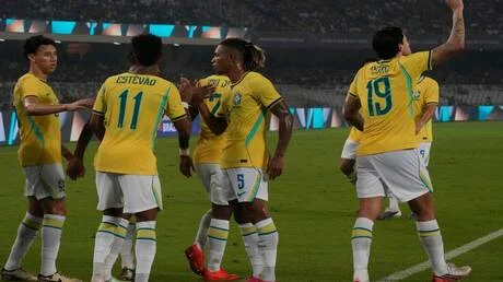 البرازيل تحقق انتصاراً ساحقاً على الهند بأربعة أهداف دون رد