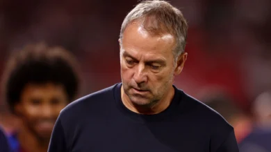 الكلاسيكو: فليك يواجه نجم برشلونة بتحدٍ حقيقي