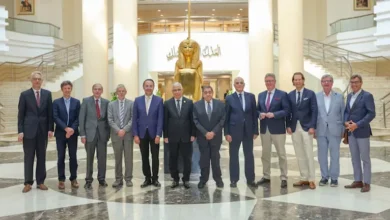النائب العام يلتقي مجلس أمناء الجامعة الألمانية بالقاهرة لتعزيز أوجه التعاون