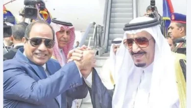تركي آل الشيخ ينشر صورة للرئيس السيسي والملك سلمان: "أبويا وأبويا"