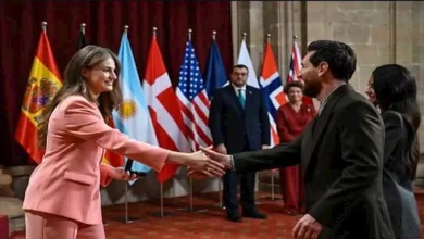 تكريم خاص لليونيل ميسي في إسبانيا بوصفه «اللاعب الأول تاريخيًا» 2 تكريم خاص لليونيل ميسي في إسبانيا بوصفه «اللاعب الأول تاريخيًا»
