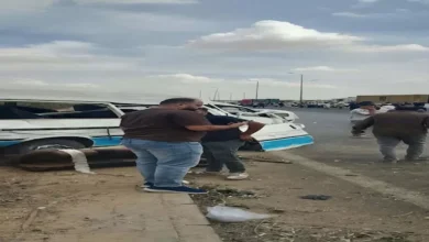 "حادث مروع على الطريق الأوسطي: التريلا تصطدم بالميكروباص وتوقع حصيلة كبيرة من الضحايا"