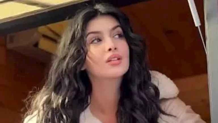 سارة بركة تكشف: "هربت من بيت أهلي في عمر الـ 19 بسبب التمثيل"