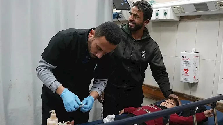 صحة غزة تحذر من انهيار أجهزة المختبرات في المستشفيات مع تفاقم الأزمة 1 صحة غزة تحذر من انهيار أجهزة المختبرات في المستشفيات مع تفاقم الأزمة