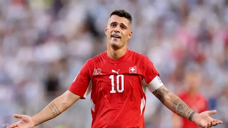 عقوبة قاسية لنجم منتخب سويسرا بسبب تزوير شهادة كوفيد-19