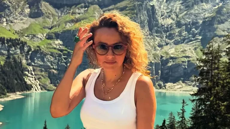 علا رشدي تتحدث عن موقفها مع نور الشريف وتكشف عن سيرة ذاتية تطمح لتقديمها