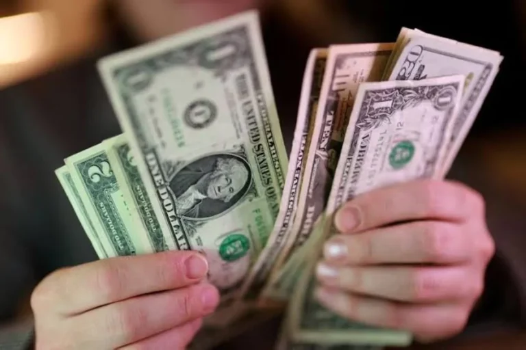 فيتش تحذر من تأثير قفزة عوائد السندات على ديون الاقتصادات المتقدمة بـ4 تريليونات دولار