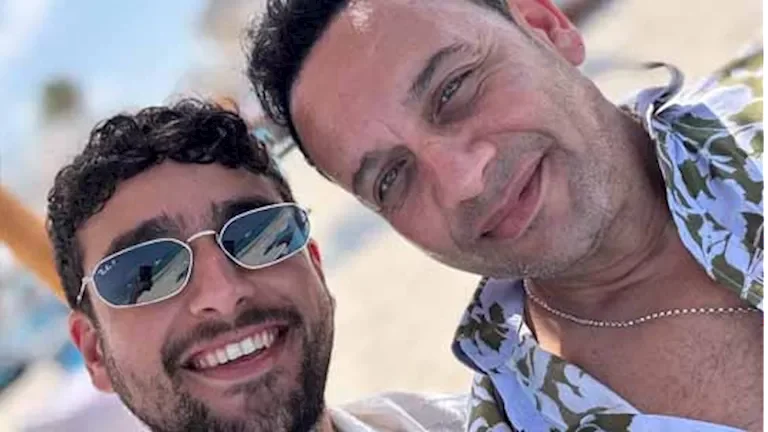 مصطفى قمر يحتفل بعيد ميلاد نجله تيام الـ30 ورد الأخير عليه