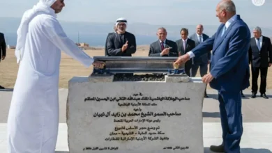 ملك الأردن وولي عهد أبوظبي يضعان حجر الأساس لمشروع سكة حديد العقبة – الشيدية – معان
