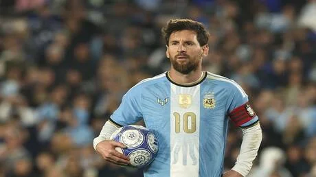 ميسي يكشف عن أبرز 10 نجوم صاعدين في كرة القدم (فيديو)