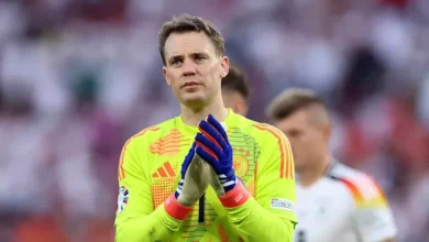 نوير يمنح أوجسبورج هدفاً تاريخياً في الدوري الألماني