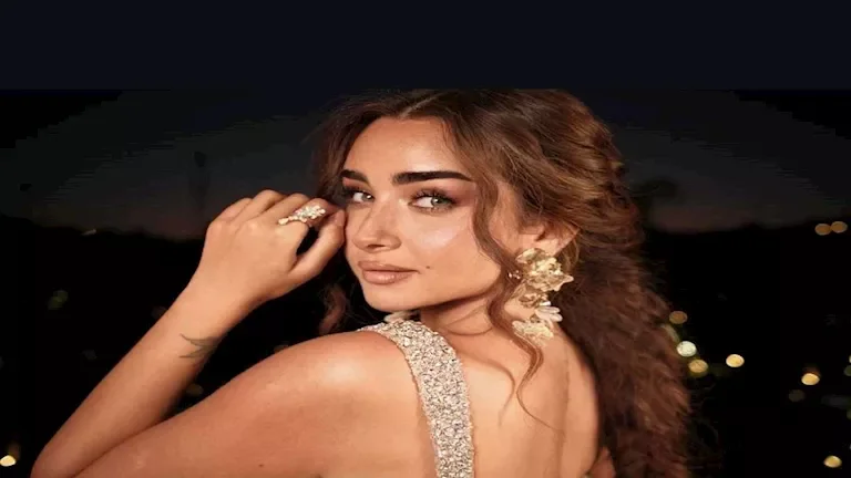 هنا الزاهد تجري جلسة تصوير خلال مهرجان The Best